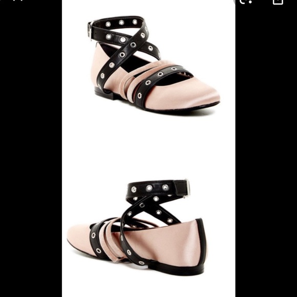NWOB- Reaction Kenneth Cole Pink/Black Flats Sz 9